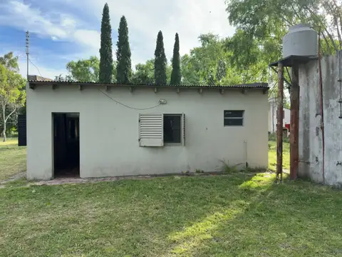 Casa 2 ambientes con 2 baños