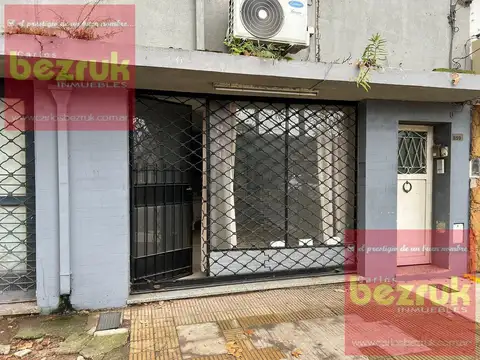 Local en venta, en Martínez.