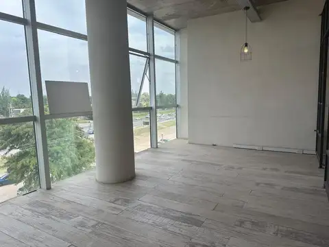 80 metros al frente oficina