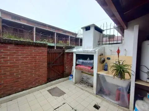 Depto Tipo Casa 4 ambientes con 1 baño