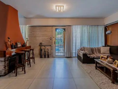 Casa en Venta en Liniers, USD 449.800