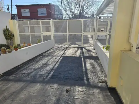 Depto Tipo Casa en Venta de 4 ambientes