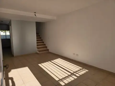 Depto Tipo Casa en Venta de 3 dormitorios
