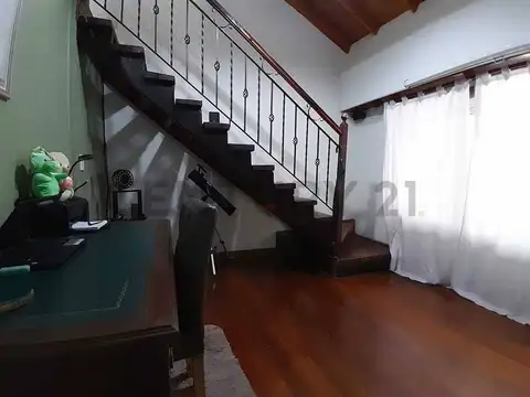 Casa en Venta con 1 cochera