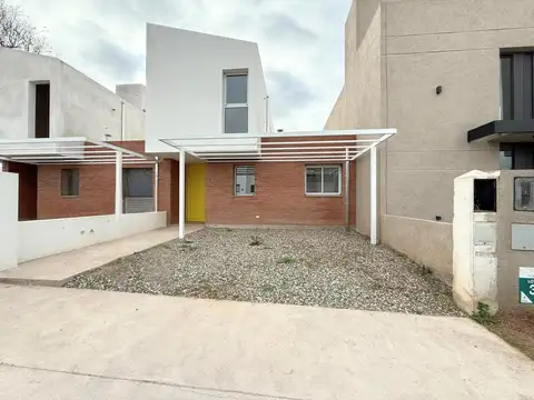 Casa en Venta en Altos de Manantiales, USD 179.000
