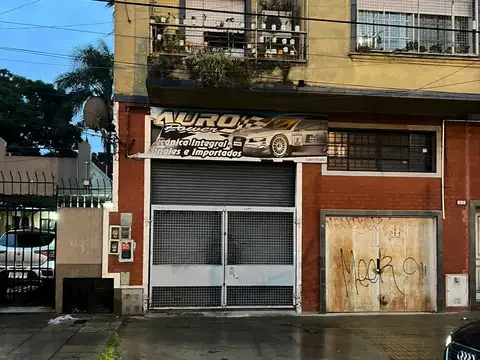 Excelente galpon con entrada de camion a mts del acceso oeste y gral paz