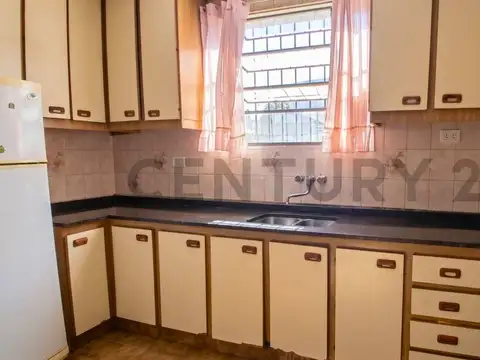Uruguay 700, Piso 0