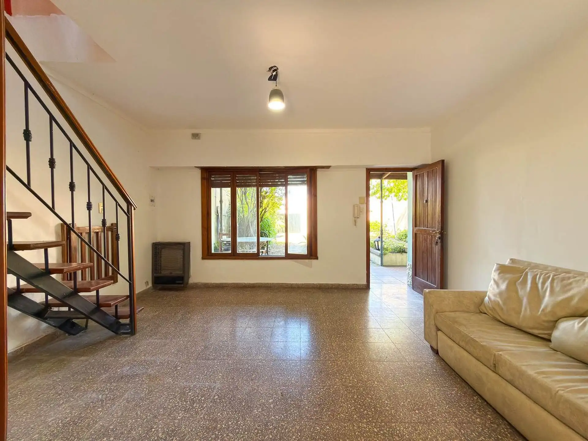Casa dúplex 5 amb, 131m² en Mitre entre Roca y 11 de Septiembre