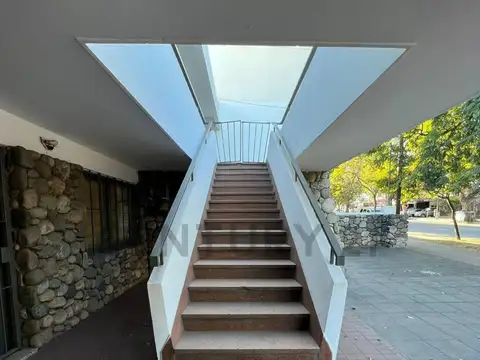 Casa en Alquiler en Parque Chacabuco, $ 1.700.000