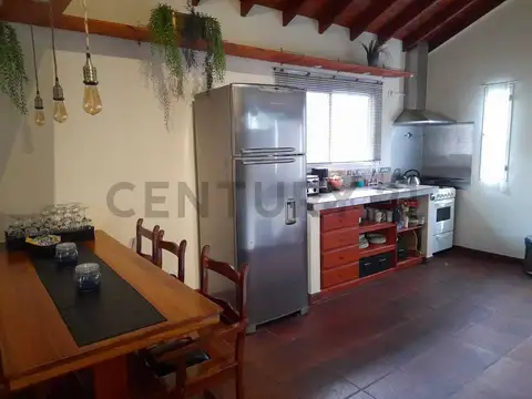Casa Amoblada con Pileta Alquiler Anual - Benavídez
