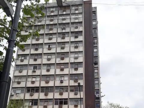 Oficina en Venta en Plaza Moreno, USD 20.000