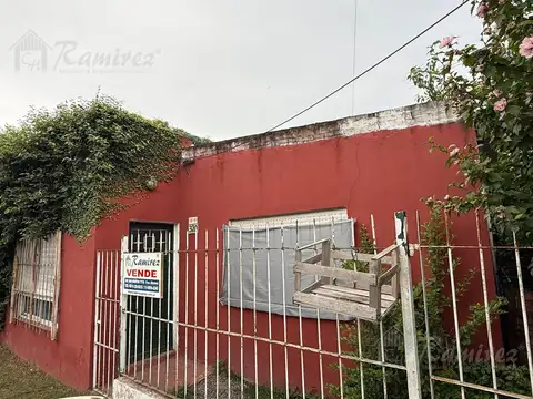 Casa 3 ambientes con 1 baño