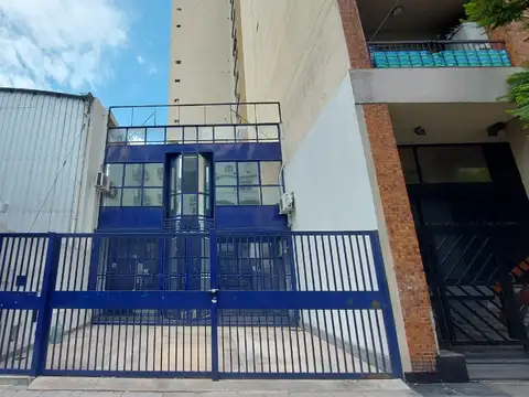 Alquiler. Depósito. Oficinas.Local. 450m2. 3 plantas. Impecable. San Telmo.