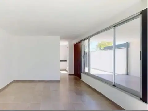 CASA EN BARRIO LA EMILA