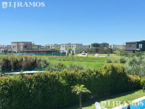Casa en Venta en El Cantón - Barrio Golf, USD 399.500