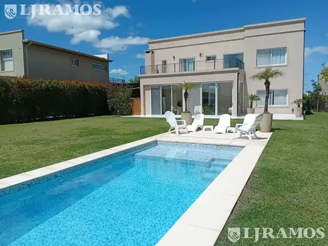 Av de los Lagos El Canton Golf PG
