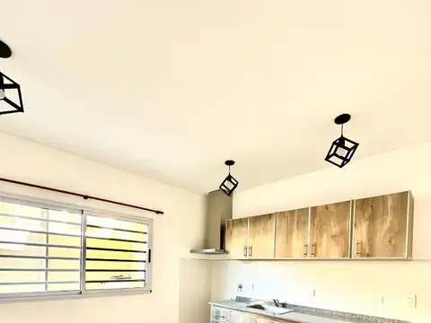 Casa en Alquiler en Monte Chingolo, $ 720.000