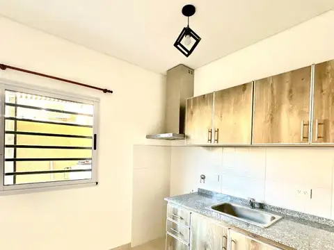 Casa 3 ambientes con 1 baño