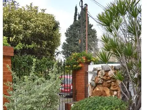 Casa en Venta en Villa Gobernador Udaondo, USD 260.000