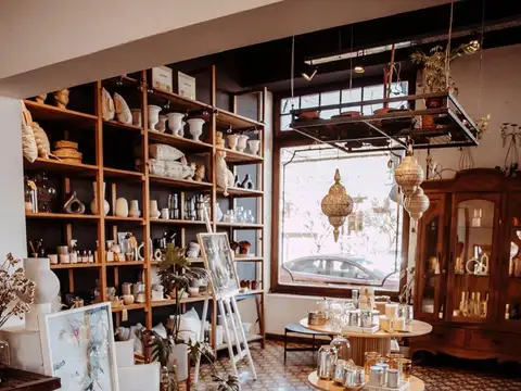 Hermoso local en Calle 11 y 28