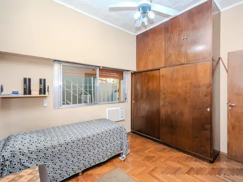 VENTA CASA 4 AMB PATIO TERRAZA CASEROS NORTE