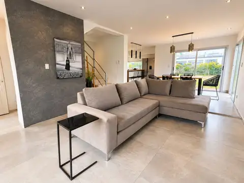 Casa en Alquiler en Carlos Spegazzini, USD 1.200