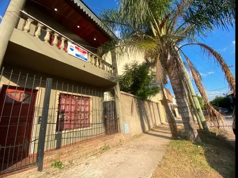 CASA 4 AMB CON COCHERA