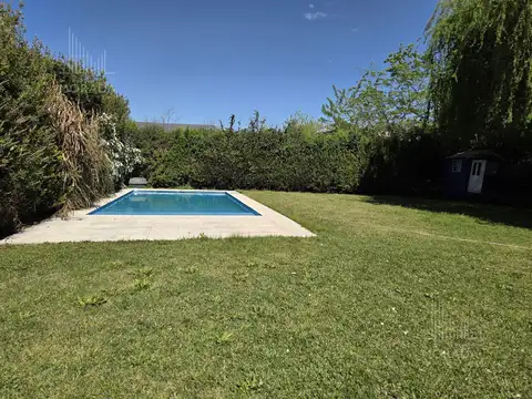 PILAR DEL ESTE LOS JAZMINES
