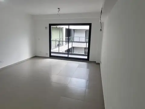 Hermoso monoambiente con balcon - Liniers