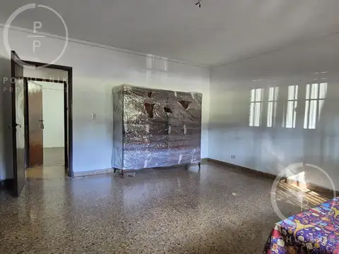 Alquiler casa con Jardín y terraza en Chacarita.