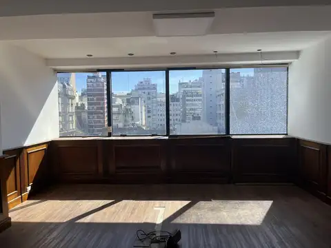 Oficina en Venta 80 años