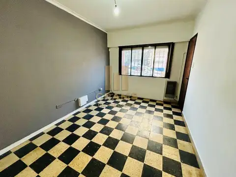 Venta de CASA DOS dormitorios, La Plata