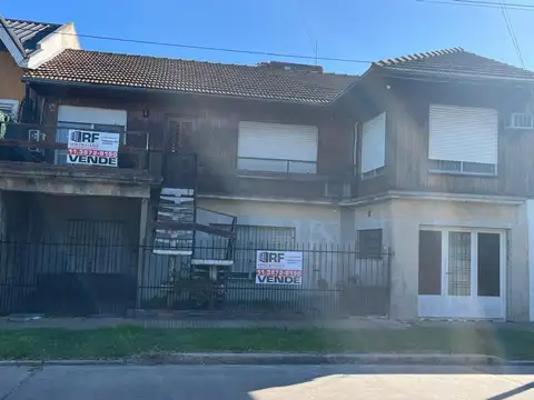 VENTA DE CASA PARA DOS FAMILAS EZPELETA