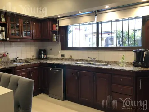 Depto Tipo Casa 5 ambientes con 2 baños