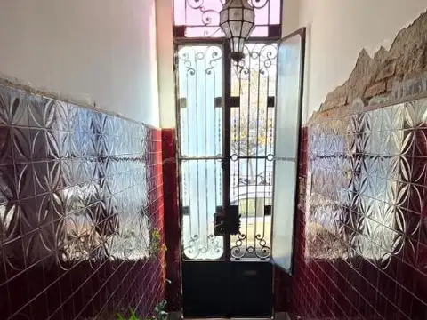 Casa en Venta con 4 cocheras