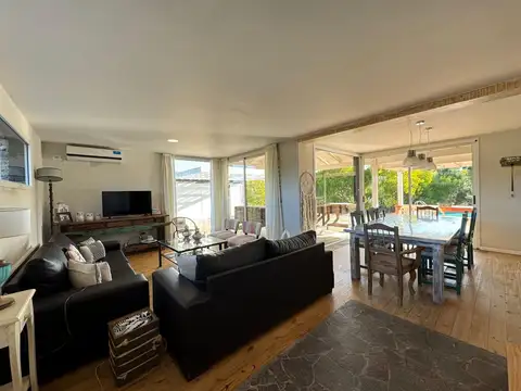 Casa en Alquiler en Costa Esmeralda, USD 2.700