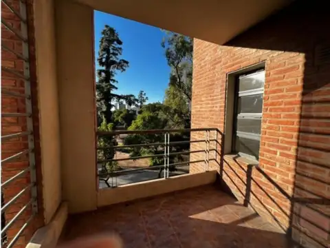 VENDO DEPARTAMENTO ENFRENTE DE LA PLAZA CONSTITUYENTES