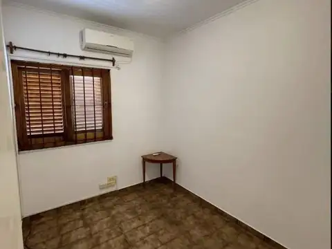 Depto Tipo Casa 4 ambientes con 2 baños