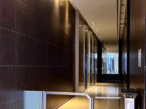 Excelente oficina en edificio AAA- Zencity Esmeralda