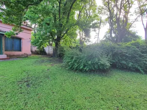 Casa 6 ambientes con 2 baños