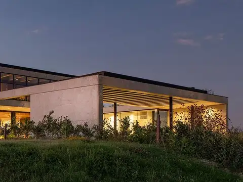 VENTA DE CASA DE CATEGORÍA Y DISEÑO EN COSTAS