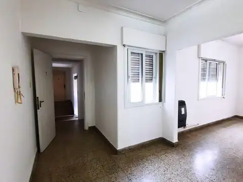 Calle 8 400, Piso 1