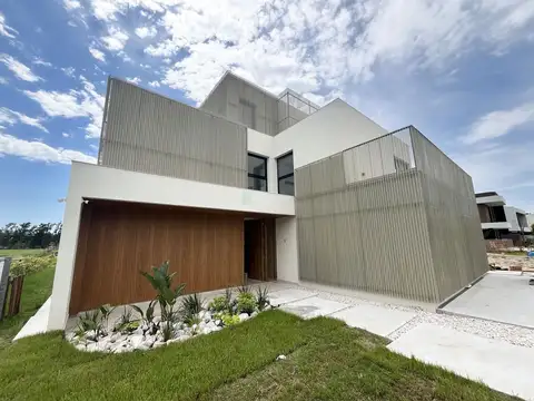 Casa  en Venta en El Yacht, Nordelta, Tigre