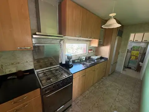 Departamento 4 ambientes con 2 baños