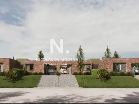 Vende casa en Pinares, Punta del Este de 2 dormitorios, en Barrio privado