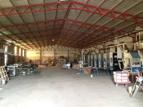 Galpon en Alquiler 150  mts Fondo
