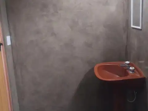 Güiraldes e/ Piedrabuena y Vernet