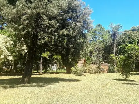 EN VENTA LOTE CON CASAQUINTA ZONA AEROPUERTO DE POSADAS