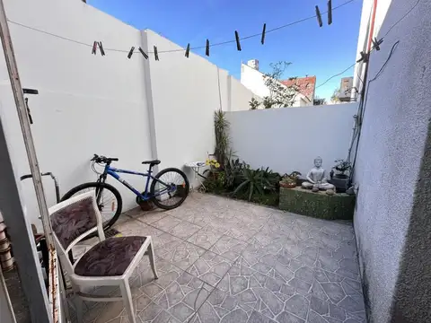 Depto Tipo Casa en Venta de 5 ambientes