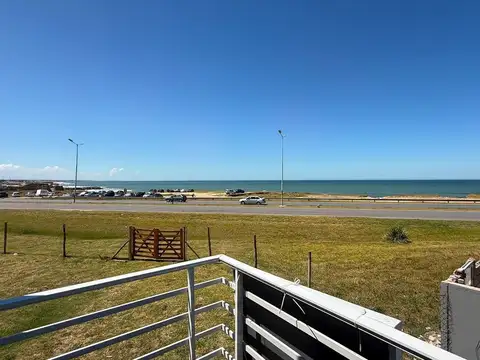 VNTA PH 2 AMB  ESTRENAR FRENTE AL MAR PLAYA DORADA